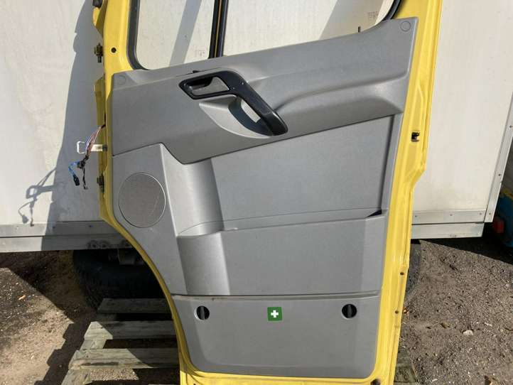 Mercedes-Benz Sprinter W906 (2006 - 2018)  9067200105 Дверь