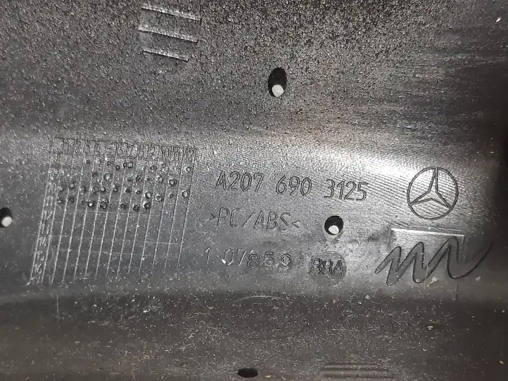 Mercedes-Benz E A207 (2010 - 2017) A2076903125 Верхняя обшивка стойки D — фото 2