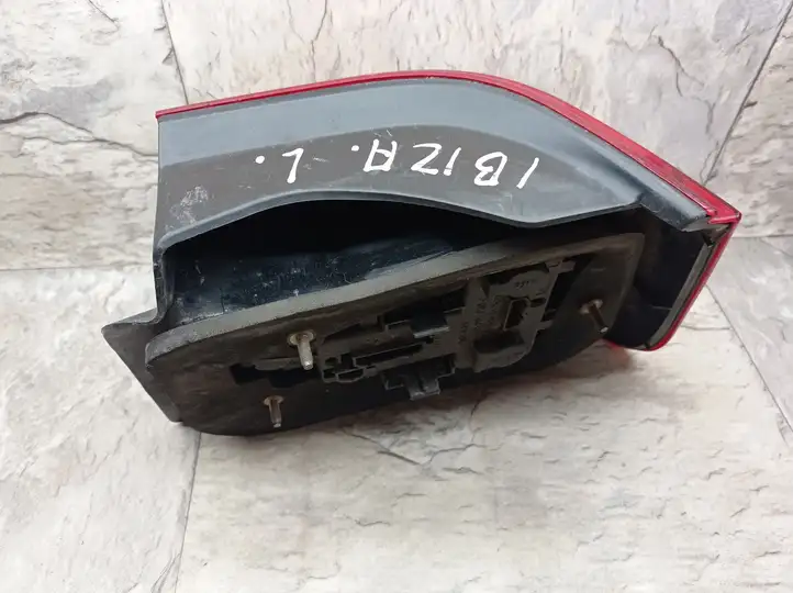 Seat Ibiza II (6k) (1999 - 2002) 6K6945257C Задний фонарь в кузове — фото 2
