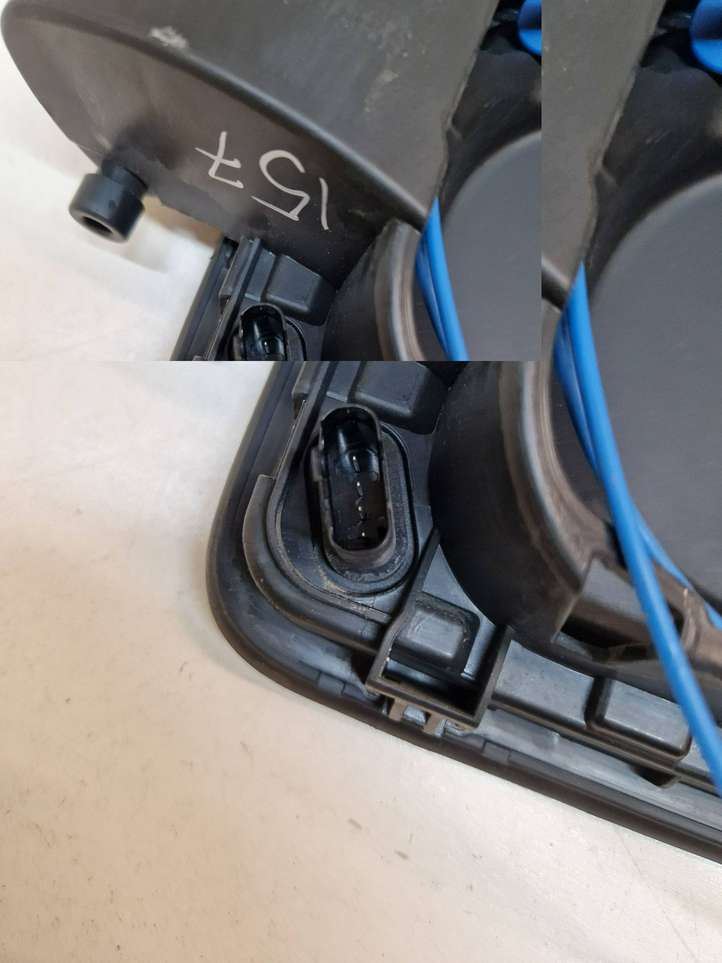 BMW i3 (2013 - )  7335767 Крышка гнезда для зарядки электромобиля