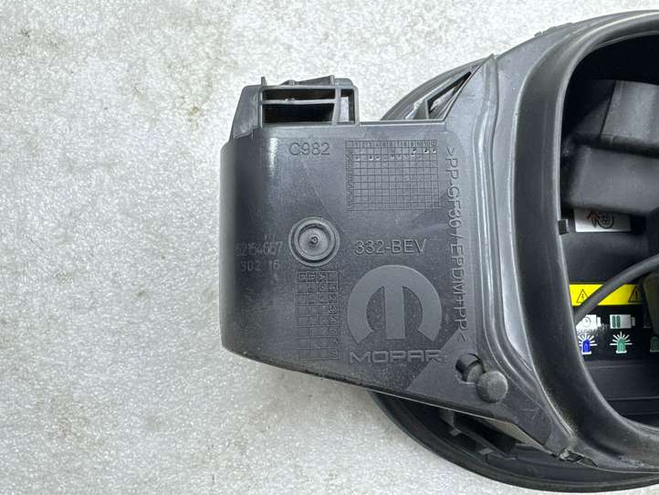 Fiat 500e (2013 - )  52154667 Крышка гнезда для зарядки электромобиля