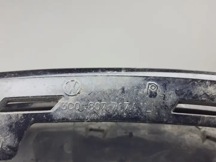 Volkswagen PASSAT B6 (2005 - 2010) 3C0807717A Молдинг переднего бампера — фото 2