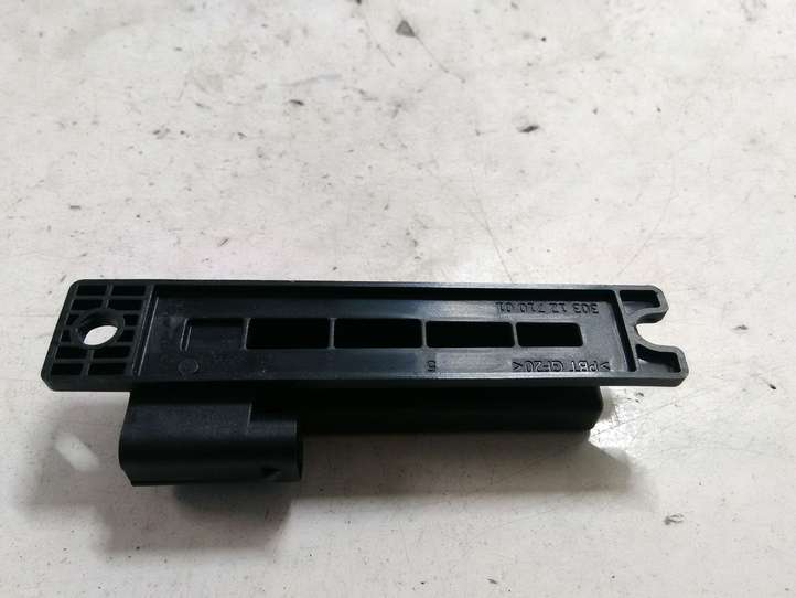 Land Rover Range Rover Evoque (2011 - 2015)  AH4215K603AA Антенна бесключевой системы