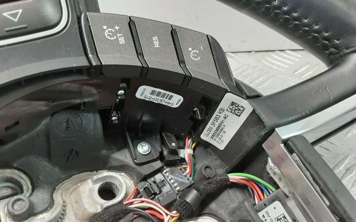Land Rover Range Rover Evoque (2015 - 2018)  HJ32043B13BA Руль