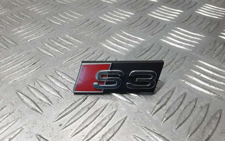 Audi A3/S3 8P (2004 - 2008)  8P0853736A Другие значки/ записи