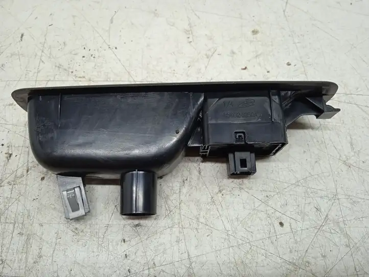 Renault Scenic III - Grand scenic III (2009 - 2016) 829500004R Блок кнопок стеклоподъемников — фото 3