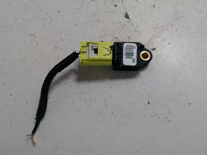 Toyota Auris 150 (2006 - 2012)  8983102080 Датчик удара надувных подушек
