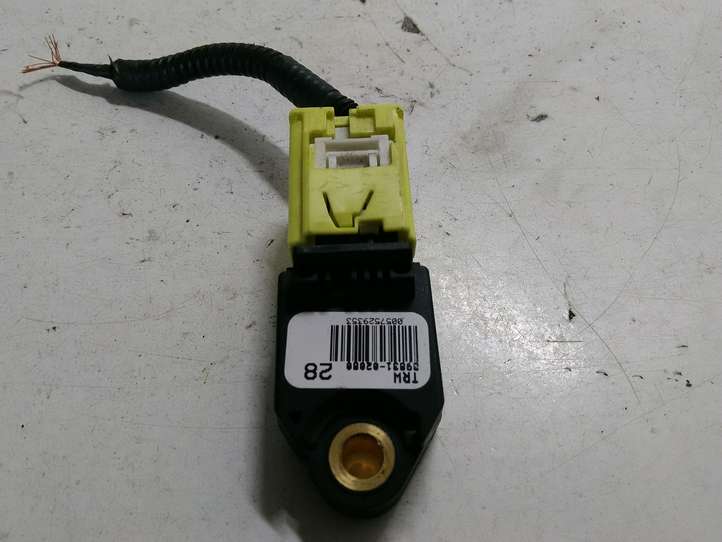 Toyota Auris 150 (2006 - 2012)  8983102080 Датчик удара надувных подушек