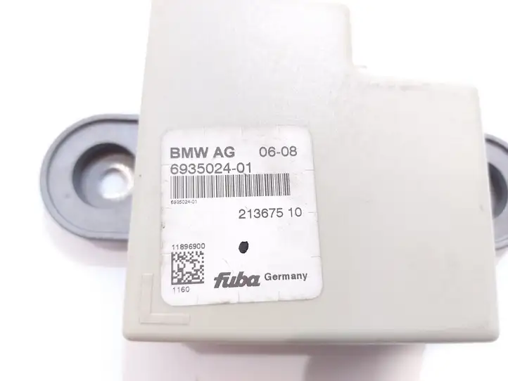 BMW 5 E60 E61 (2004 - 2010) 693502401 Усилитель антенны — фото 4