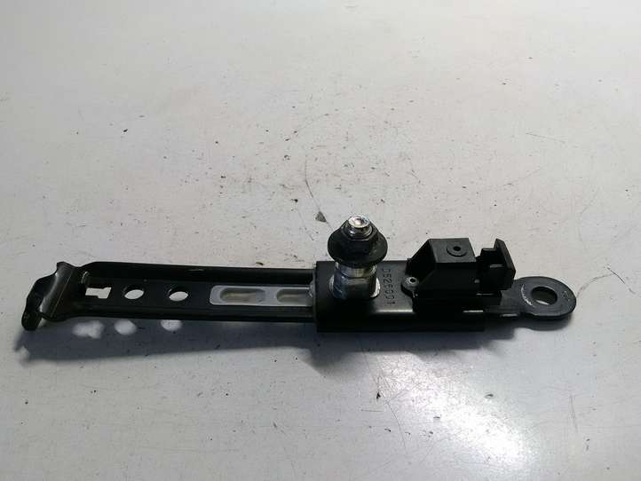 Toyota Corolla Verso AR10 (2004 - 2009)  D526001 Регулятор высоты ремня безопасности