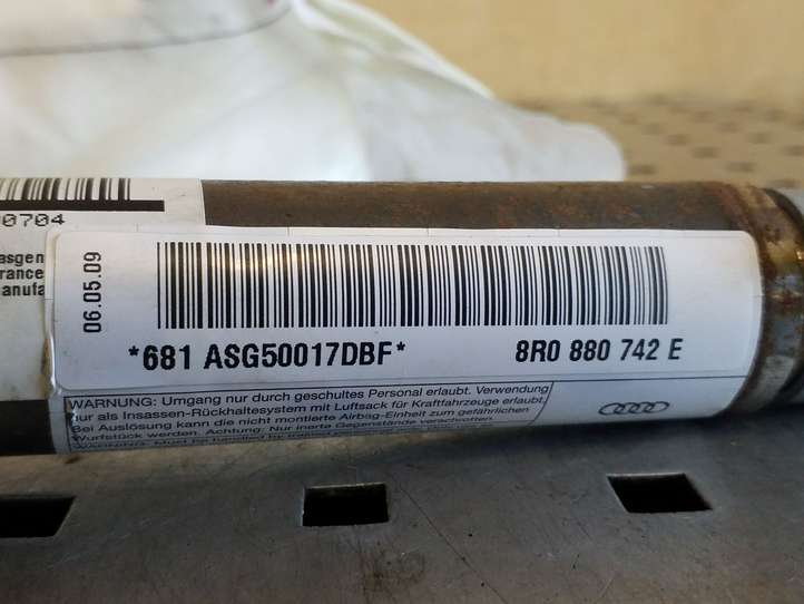 Audi Q5 (2008 - 2012)  8R0880742E Звукоизоляция крыши
