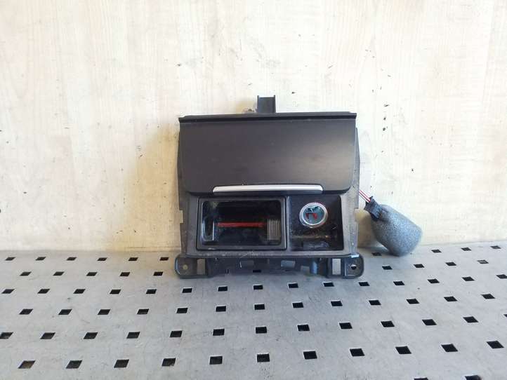 Audi Q5 (2008 - 2012)  8K0857951 Пепельница