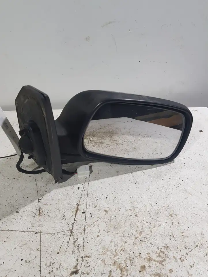 Toyota Corolla E120 E130 (2000 - 2004) Боковое зеркало с электроприводом — фото 1