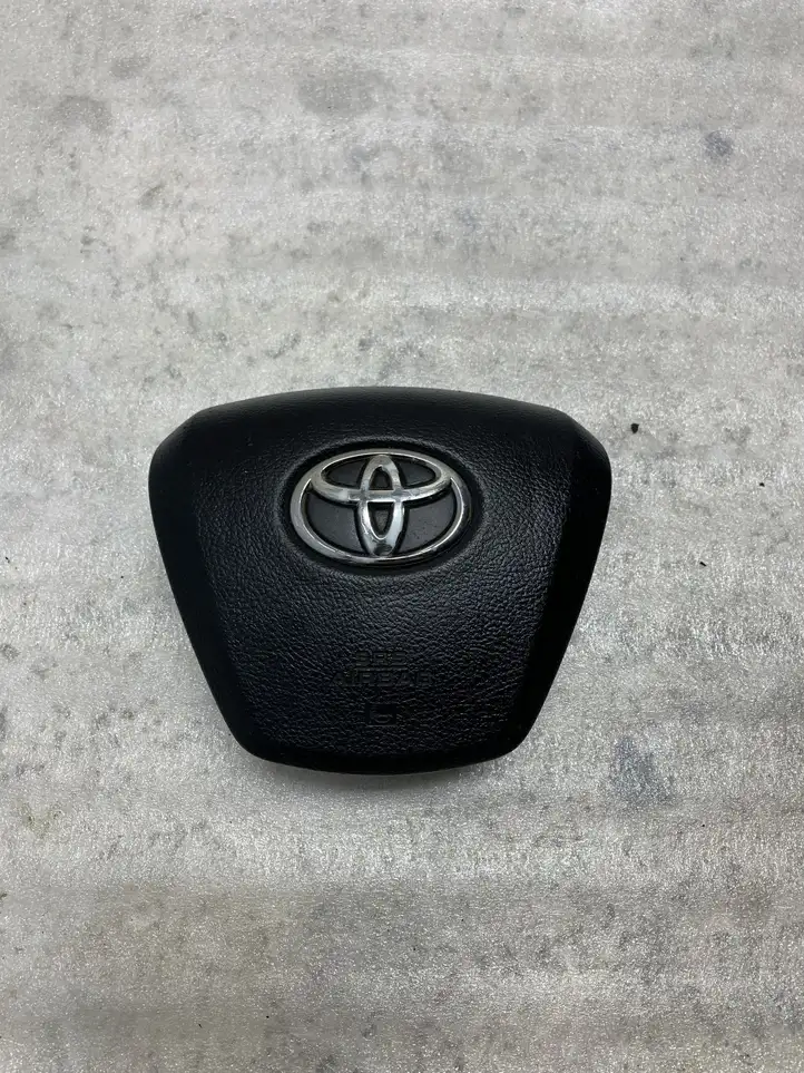 Toyota Avensis T270 (2009 - 2012) Y06124510AEL Подушка безопасности руля — фото 1