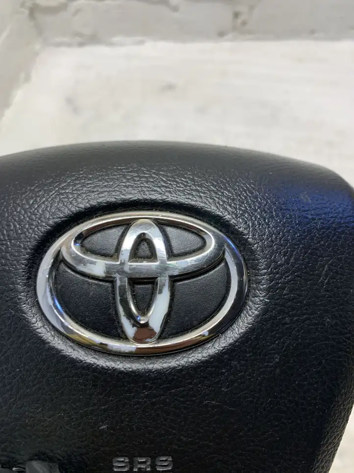 Toyota Avensis T270 (2009 - 2012) Y06124510AEL Подушка безопасности руля — фото 2