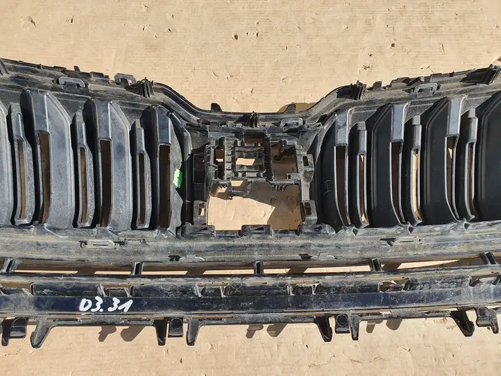 Skoda Kodiaq (2017 - ) 565853663E Верхняя решетка радиатора — фото 5