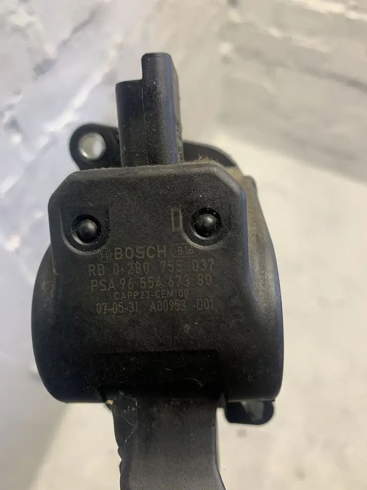 Peugeot Partner (2002 - 2008) 9655467380 Педаль акселератора — фото 4