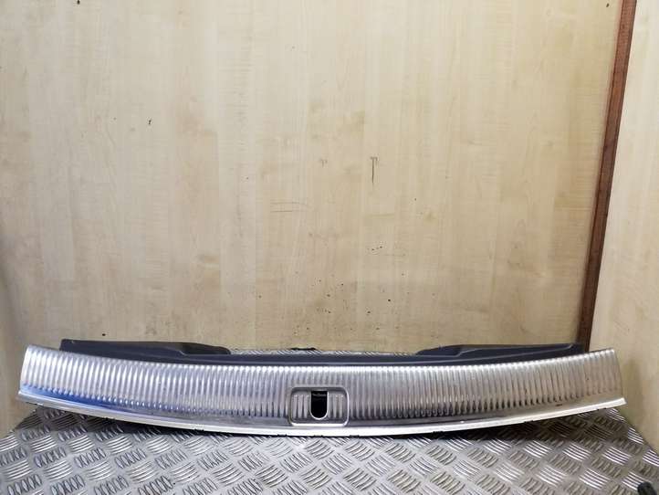 Audi Q5 (2008 - 2012)  8R0864513C Отделка порога багажника