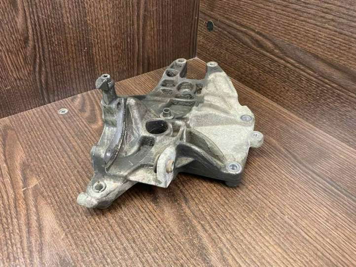Fiat Fiorino (2008 - 2014)  55221393 Кронштейн