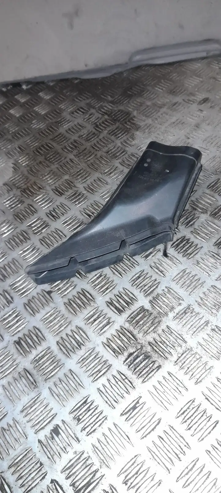 Audi A6 S6 C6 4F (2004 - 2008) 4F0129521B Дефлектор воздуха — фото 1