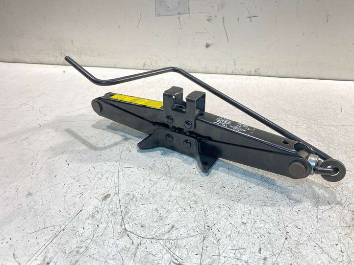 Toyota Avensis T250 (2006 - 2009)  0911105010 Домкрат (данкрат)