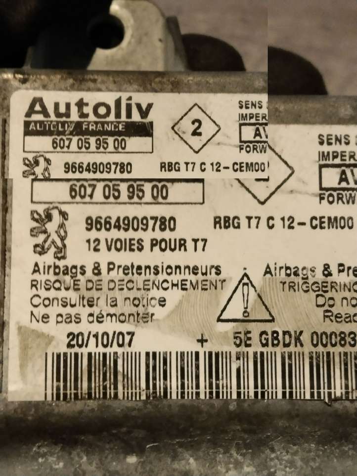 Peugeot 308 (2007 - 2013)  607059500 Блок управления надувных подушек