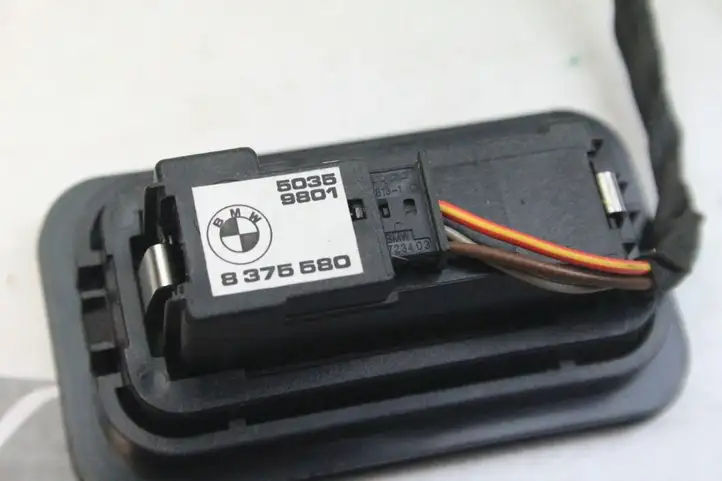 BMW X5 E70 (2006 - 2013) 8375580 Кнопка закрытия багажника — фото 2
