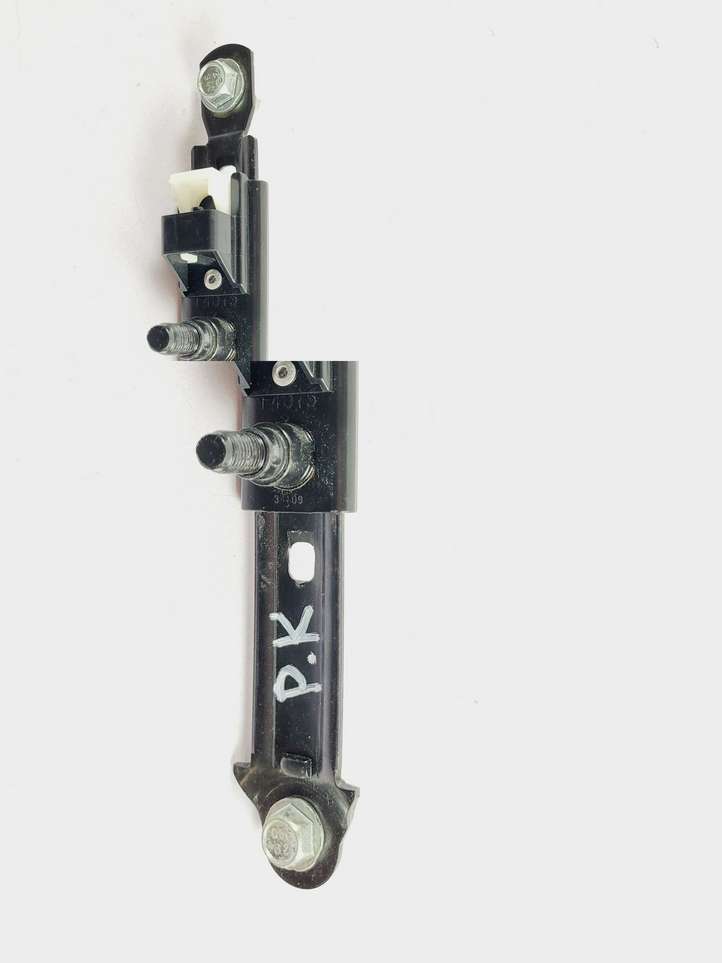 Nissan Pathfinder R52 (2013 - 2016)  4084600626 Регулятор высоты ремня безопасности