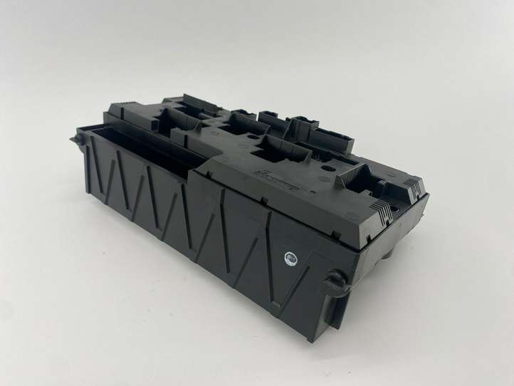 BMW 7 F01 F02 F03 F04 (2008 - 2016)  9252816 Блок предохранителей