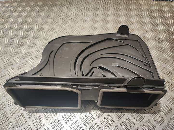 Mercedes-Benz C W205 (2014 - 2021)  A2128302200 Воздуховоды