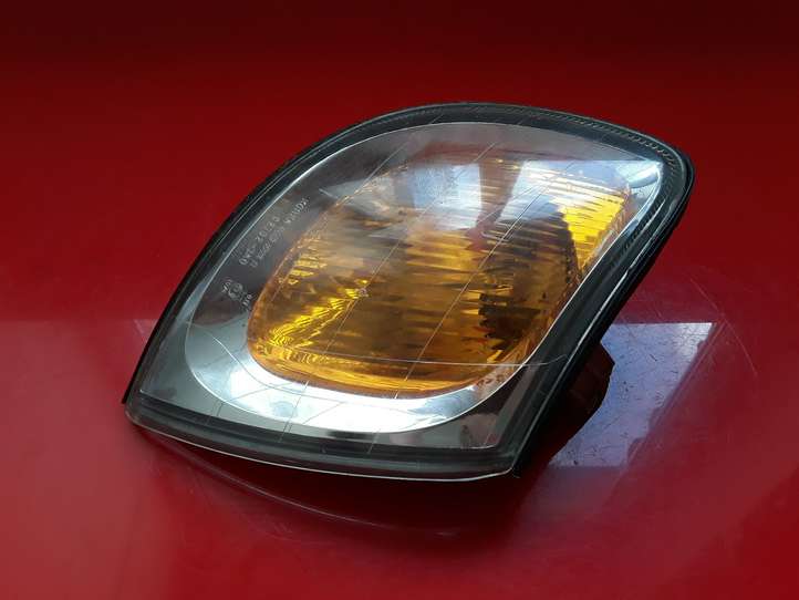 Hyundai Trajet (2000 - 2004)  923023A0 Указатель поворота передний