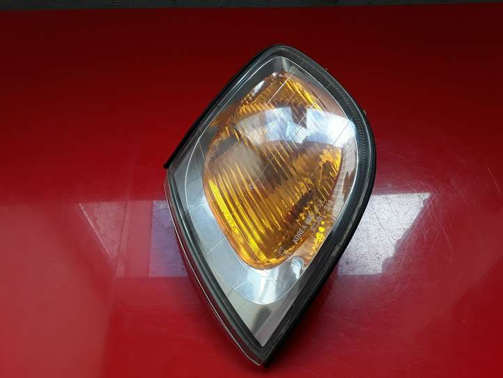 Hyundai Trajet (2000 - 2004)  923013A0 Указатель поворота передний