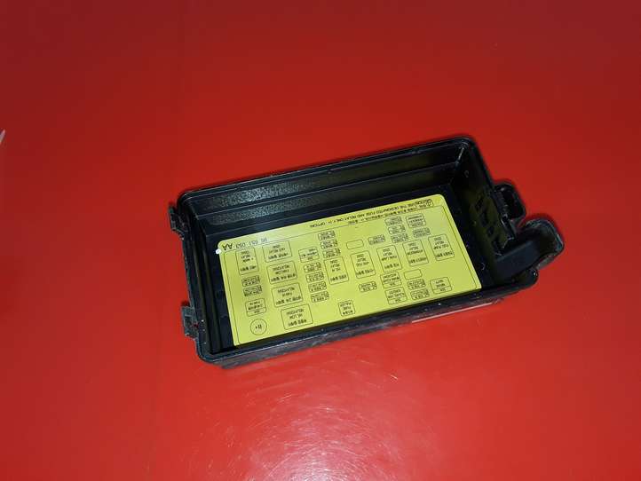 Chevrolet Aveo (2003 - 2008)  96651053 Крышка ящика предохранителей