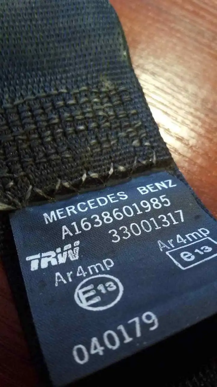 Mercedes-Benz ML W163 (1997 - 2005) A1638601985 Задний ремень безопасности — фото 2
