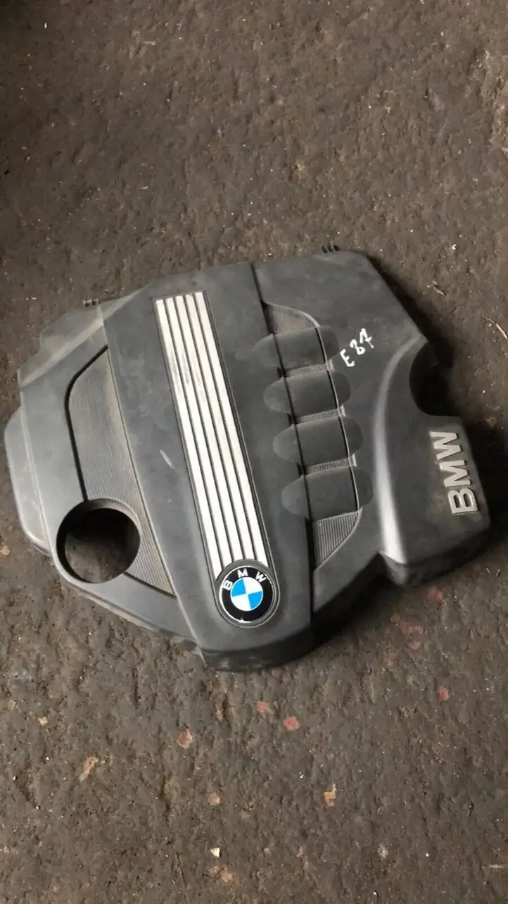 BMW 5 E60 E61 (2004 - 2010) 4731149 Крышка двигателя декоративная — фото 1