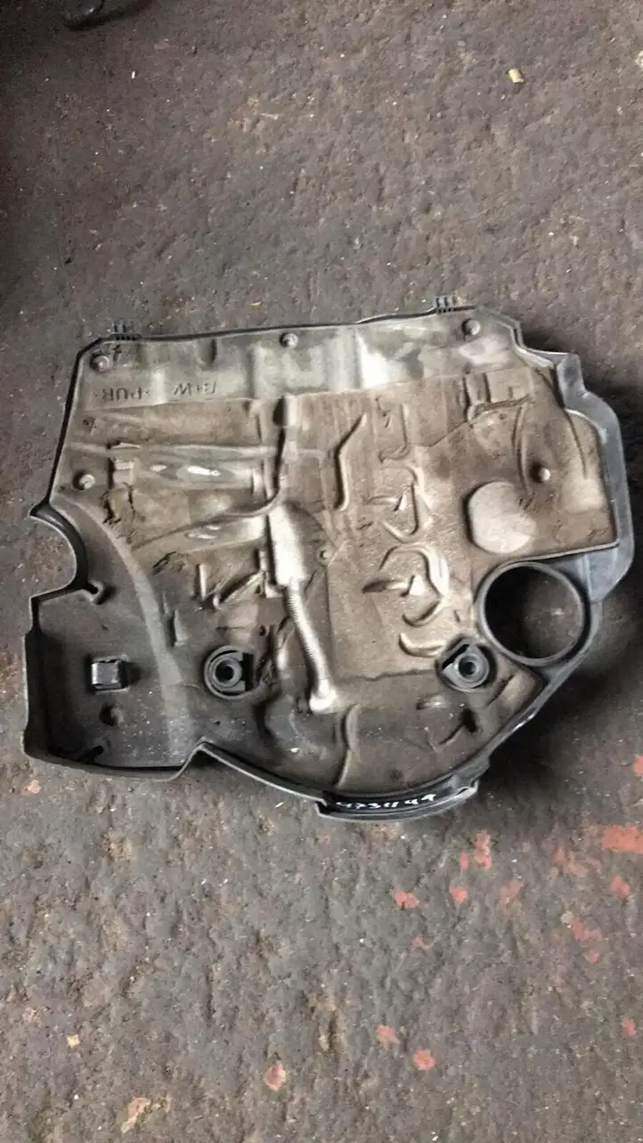 BMW 5 E60 E61 (2004 - 2010) 4731149 Крышка двигателя декоративная — фото 2