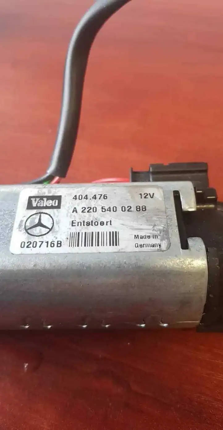 Mercedes-Benz C W203 (2000 - 2007) A2205400288 Электродвигатель регулировки рулевой колонки — фото 3