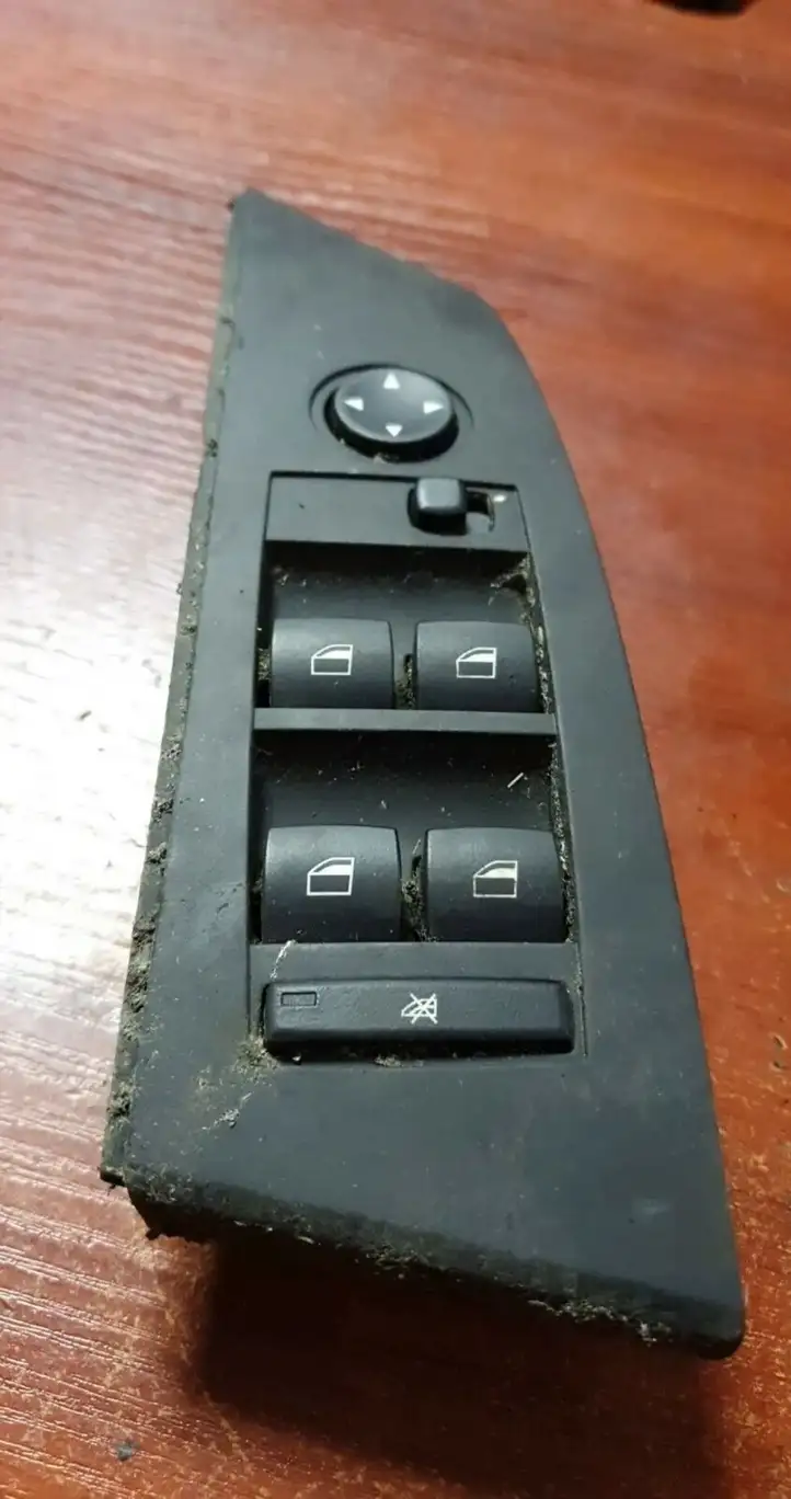 BMW 5 E60 E61 (2004 - 2010) 6951924 Кнопка стеклоподъемников — фото 1