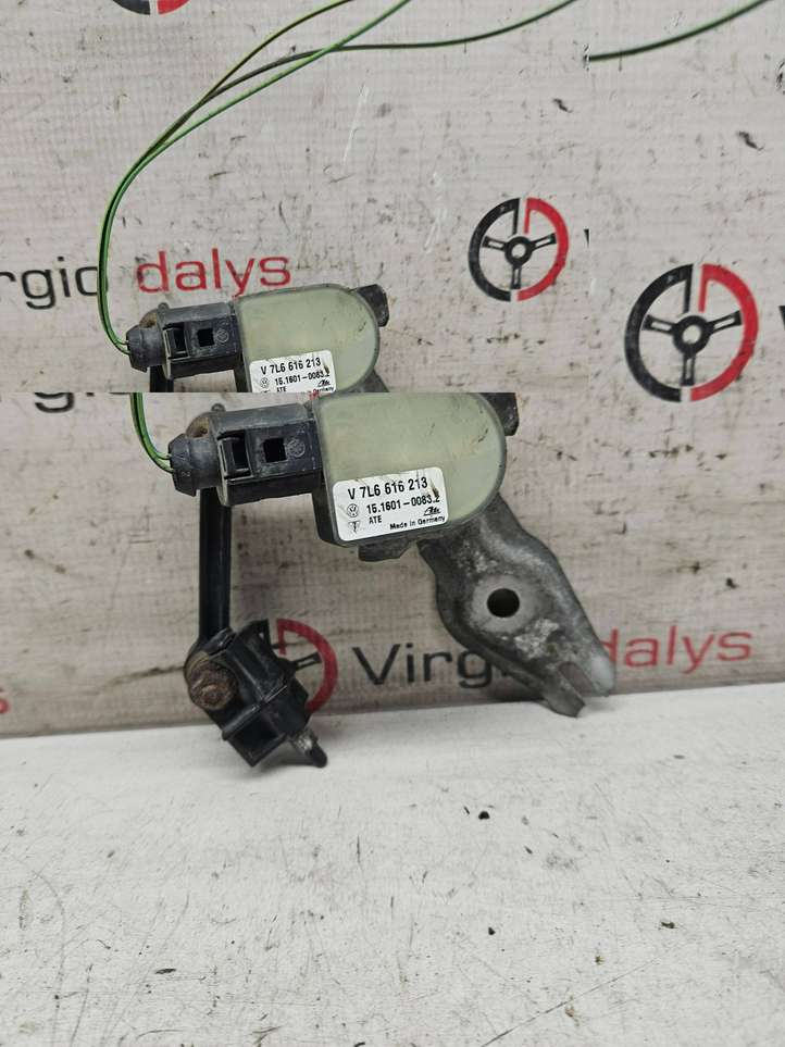 Audi Q7 (2005 - 2009)  7L6616213 Датчик высоты (фар)