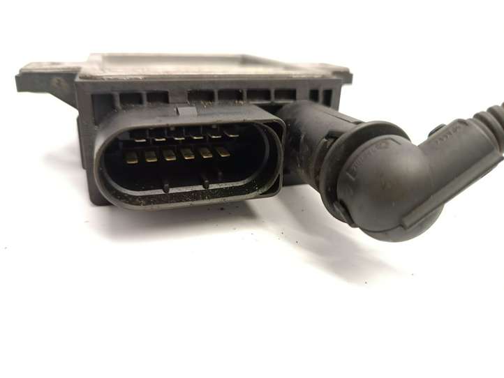 BMW 5 E60 E61 (2004 - 2010)  E2110022360 Реле подогрева свеч