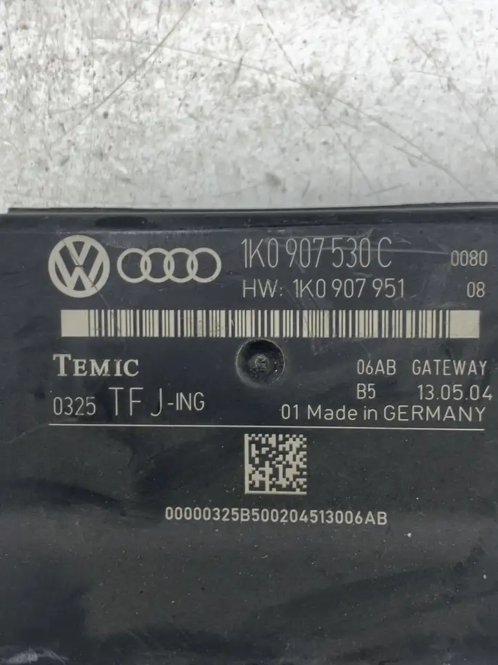 Volkswagen Touran I (2003 - 2010) 1K0907530C Модуль Gateway — фото 2