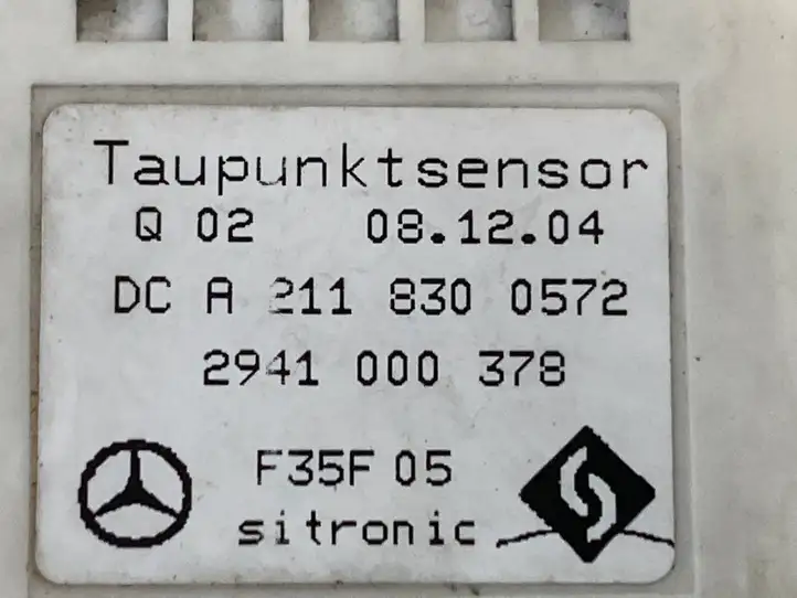 Mercedes-Benz E W211 (2002 - 2009) A2118300572 Датчик температуры воздуха в салоне — фото 5