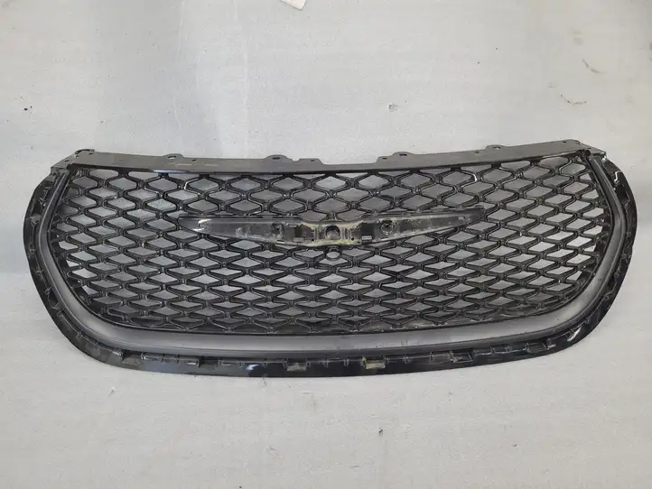 Chrysler Pacifica (2016 - ) 6WF26TRMAC Верхняя решетка радиатора — фото 1