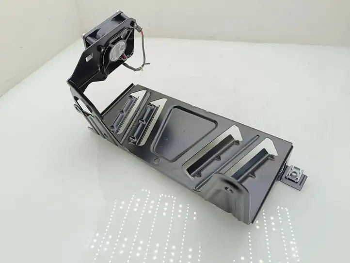 BMW 7 F01 (2008 - 2016) 9153135 Кронштейн усилителя звука — фото 3