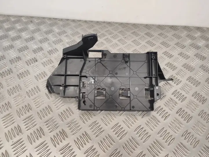 Audi Q5 SQ5 (2012 - 2017) 8R0035464A Кронштейн усилителя звука — фото 4