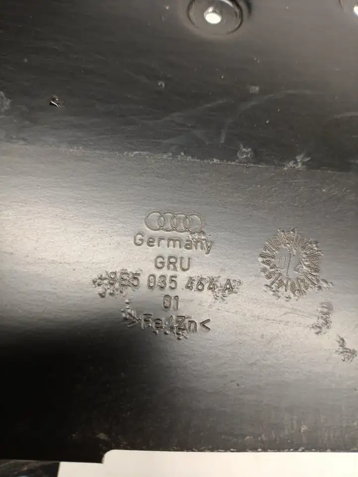 Audi A4 S4 B6 8E 8H (2000 - 2006) 8E5035464A Кронштейн усилителя звука — фото 3