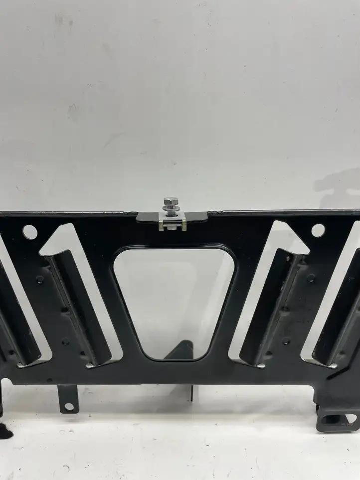 BMW 3 F30 F35 F31 (2012 - 2018) 9235506 Кронштейн усилителя звука — фото 7