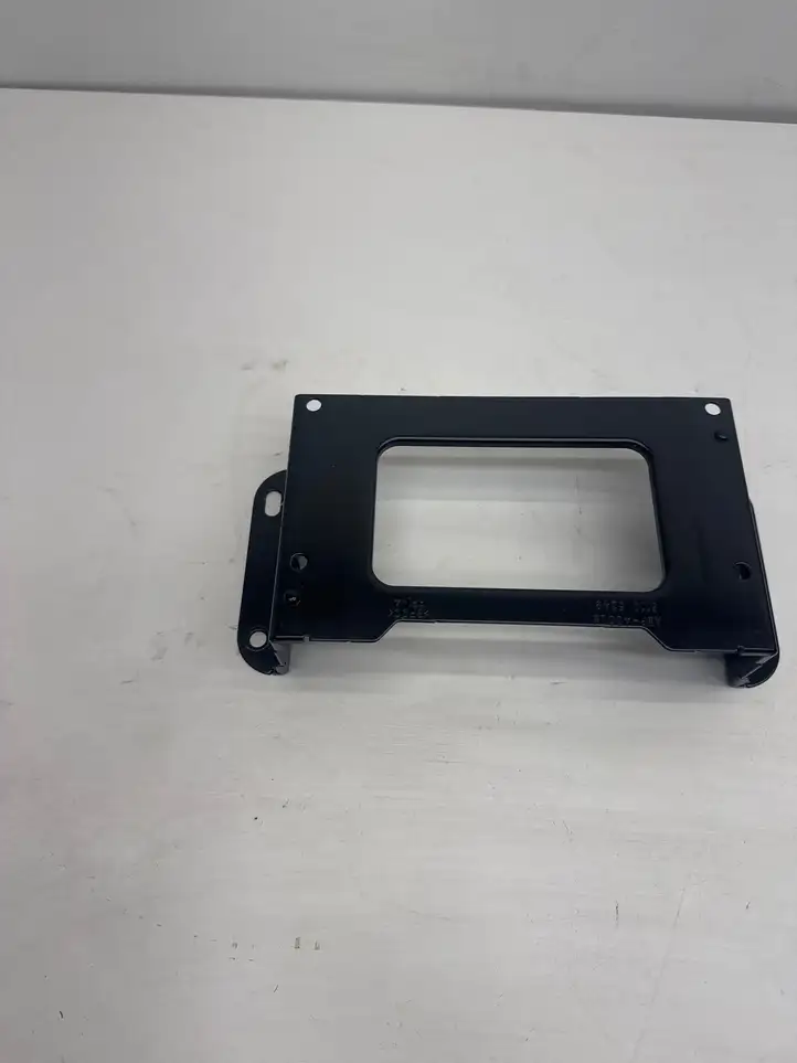 Hyundai ix35 (2013 - 2019) AMP400LM Кронштейн усилителя звука — фото 5