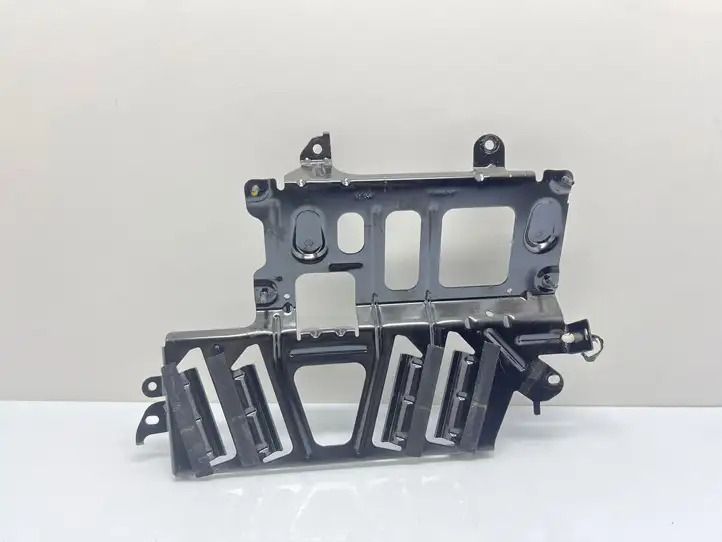 BMW X3 F25 (2010 - 2017) 9188582 Кронштейн усилителя звука — фото 1