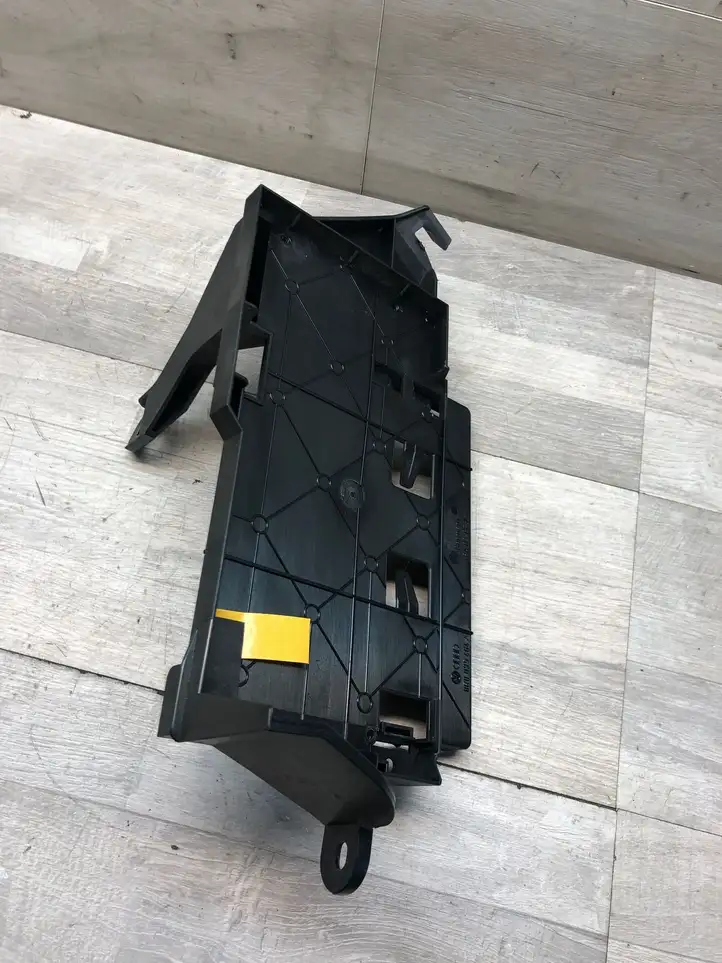 Audi Q5 SQ5 (2012 - 2017) 8R0035464A Кронштейн усилителя звука — фото 1